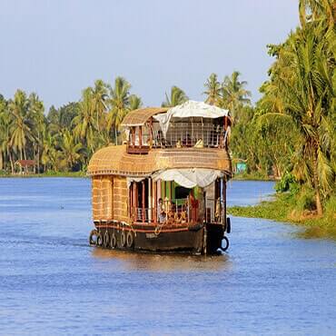 Best Alleppey Houseboate tours and activities in India